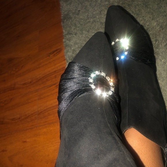 Black ankle boots! NWOT - Picture 2 of 4